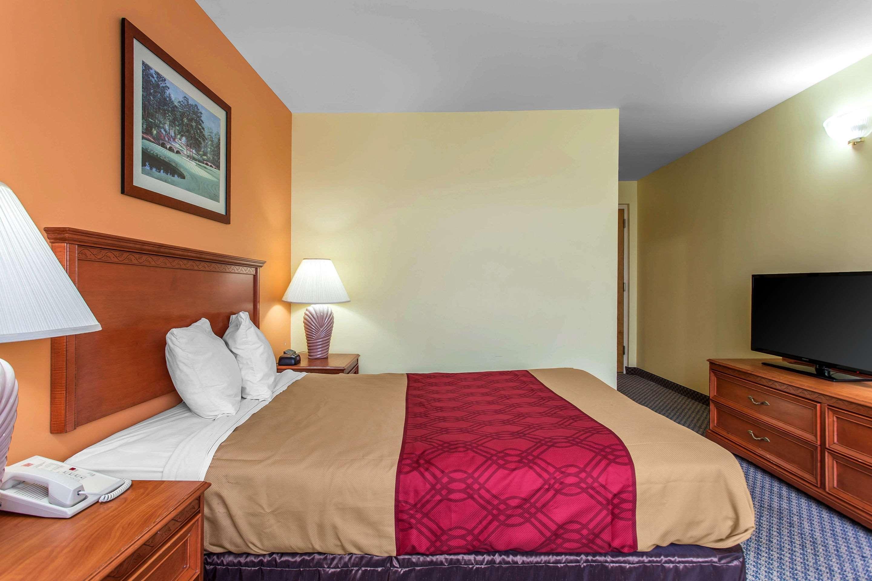 Econo Lodge & Suites Southern Pines Luaran gambar