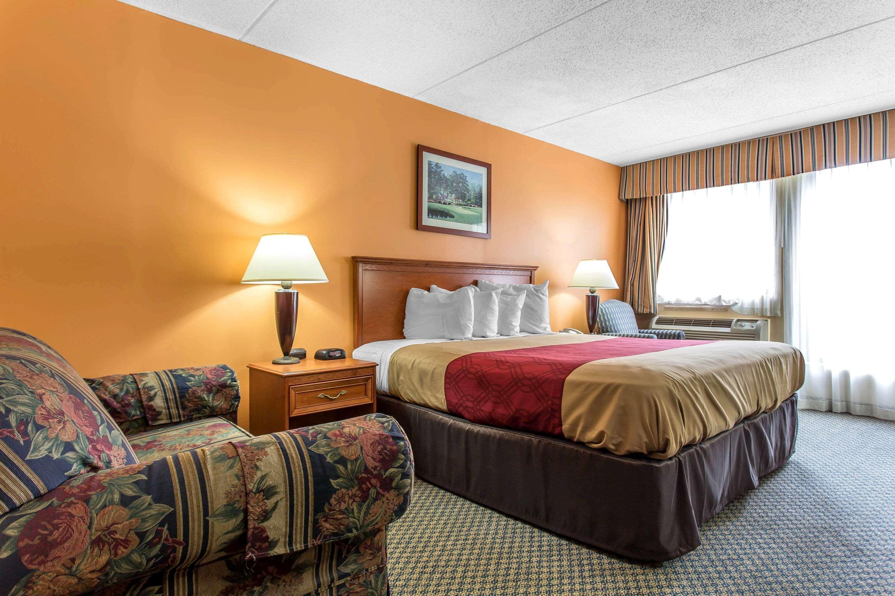 Econo Lodge & Suites Southern Pines Luaran gambar
